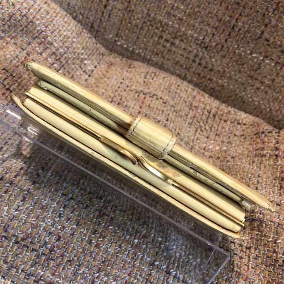 LOUIS VUITTON Ivory EPI Porte Monnaie Viennois Bifold KissLock Wallet Authentic - Picture 5 of 17